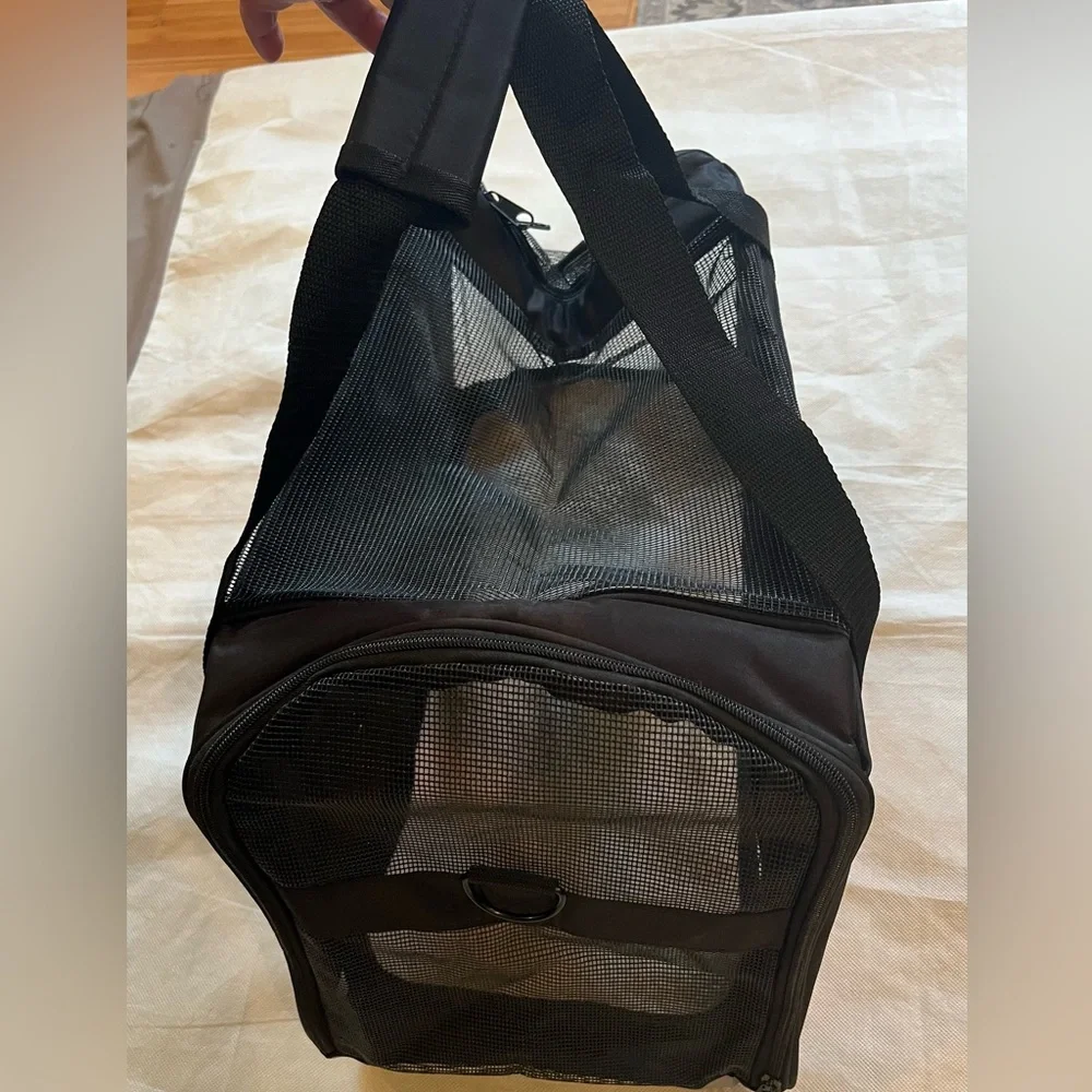 BENCMATE pet travel carrier Designed for transporting small pets as dogs/cats